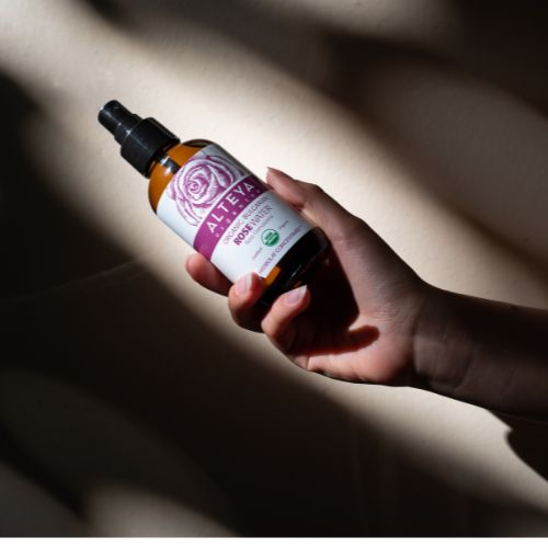 Ružina vodica Alteya Organics u čaši 120 ml