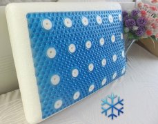 Dream-Cloud Premium ortopedický polštář s chladícím gelem a ventilovanou BIO paměťovou pěnou 58x35x11cm Dream-Cloud Premium ortopedický polštář s chladícím gelem a ventilovanou BIO paměťovou pěnou 58x35x11cm