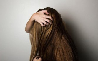 Co pomáhá na lupy ve vlasech: Praktické tipy pro prevenci a léčbu