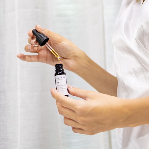 Obnavljajući serum za područje oko očiju Bio Damascena Alteya Organics 10ml